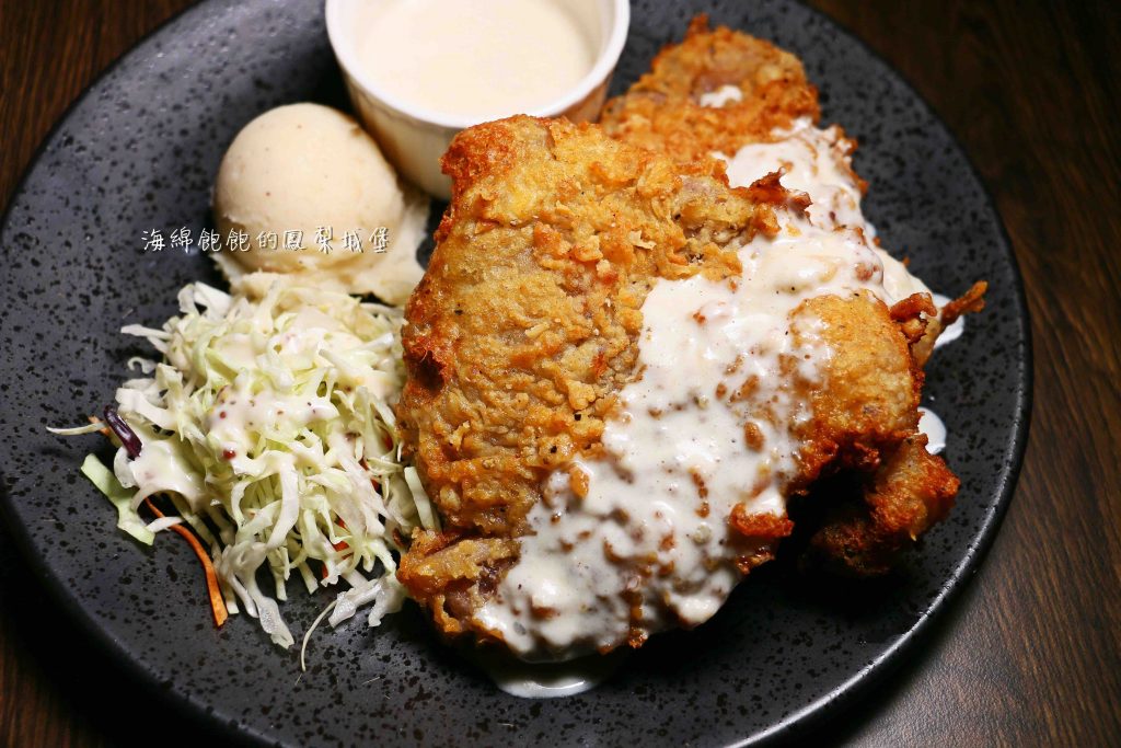 【包裹著惡魔的外衣-奧克拉荷馬炸牛排】圖:海綿飽飽