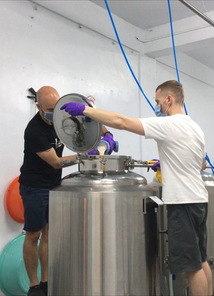 釀酒最重要的課題之一,就是要作全消毒,以面對